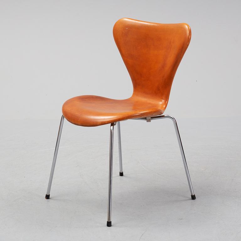 Arne Jacobsen, a leather 'Series 7' chair, Fritz Hansen, Denmark.