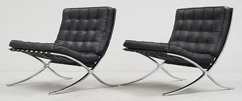 FÅTÖLJER, ett par. Mies van der Rohe, "Barcelona", 
Knoll International. Sannolikt 1960-tal.