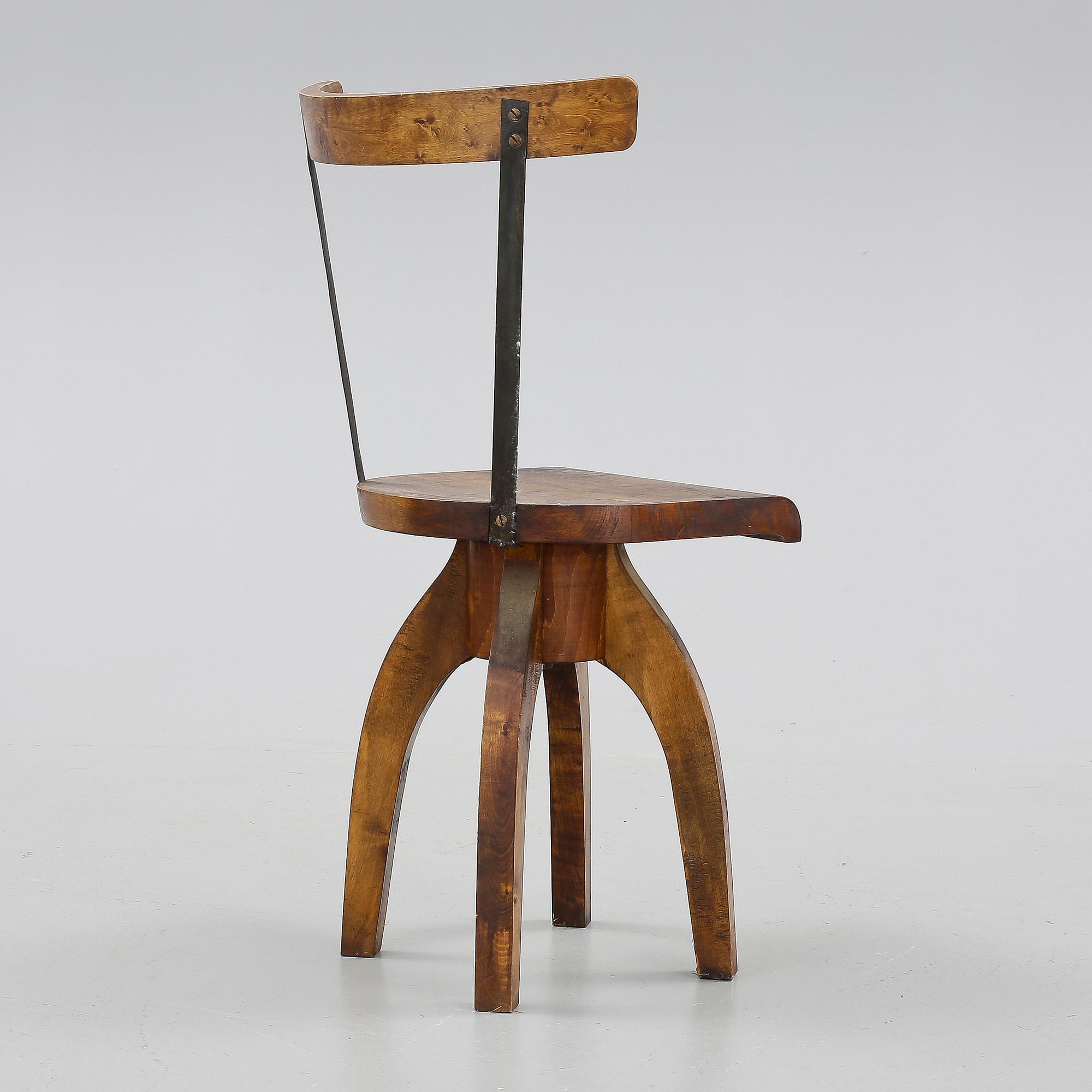 SKRIVBORDSSTOL, 1900-talets första hälft.