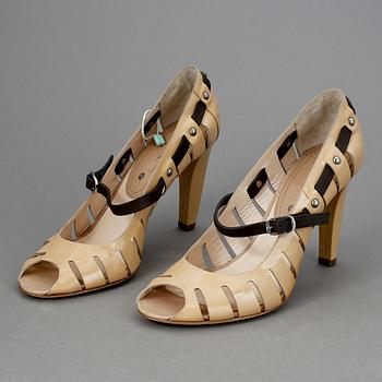 SKOR, Céline.
