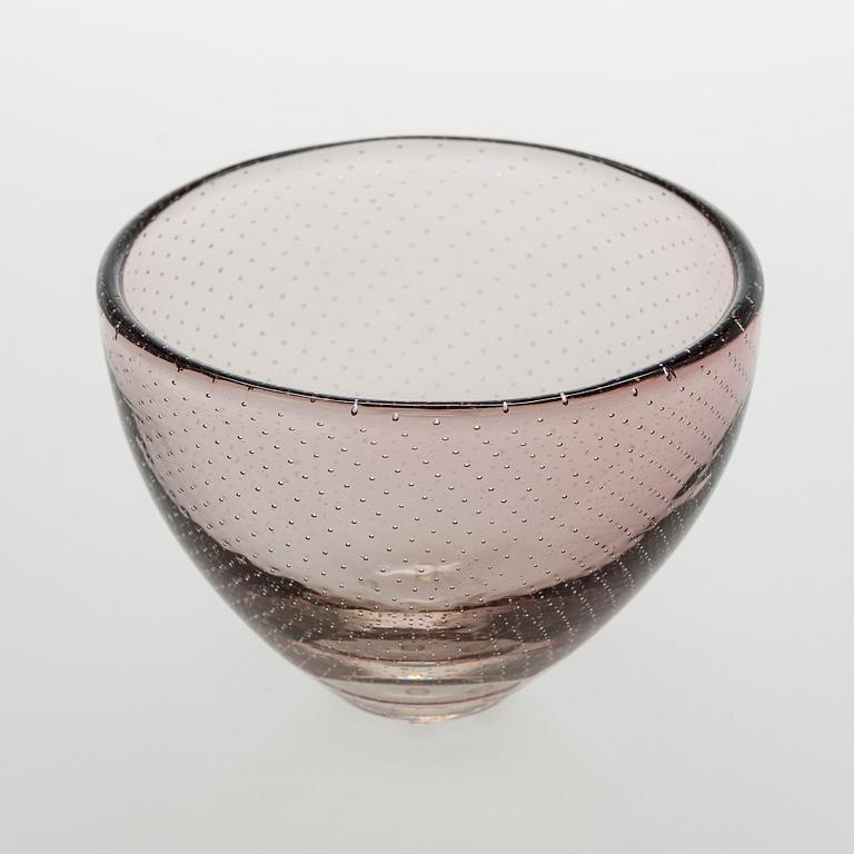 Gunnel Nyman, vas, modell "GN 4", signerad G. Nyman Nuutajärvi Notsjö. Formgiven 1948.