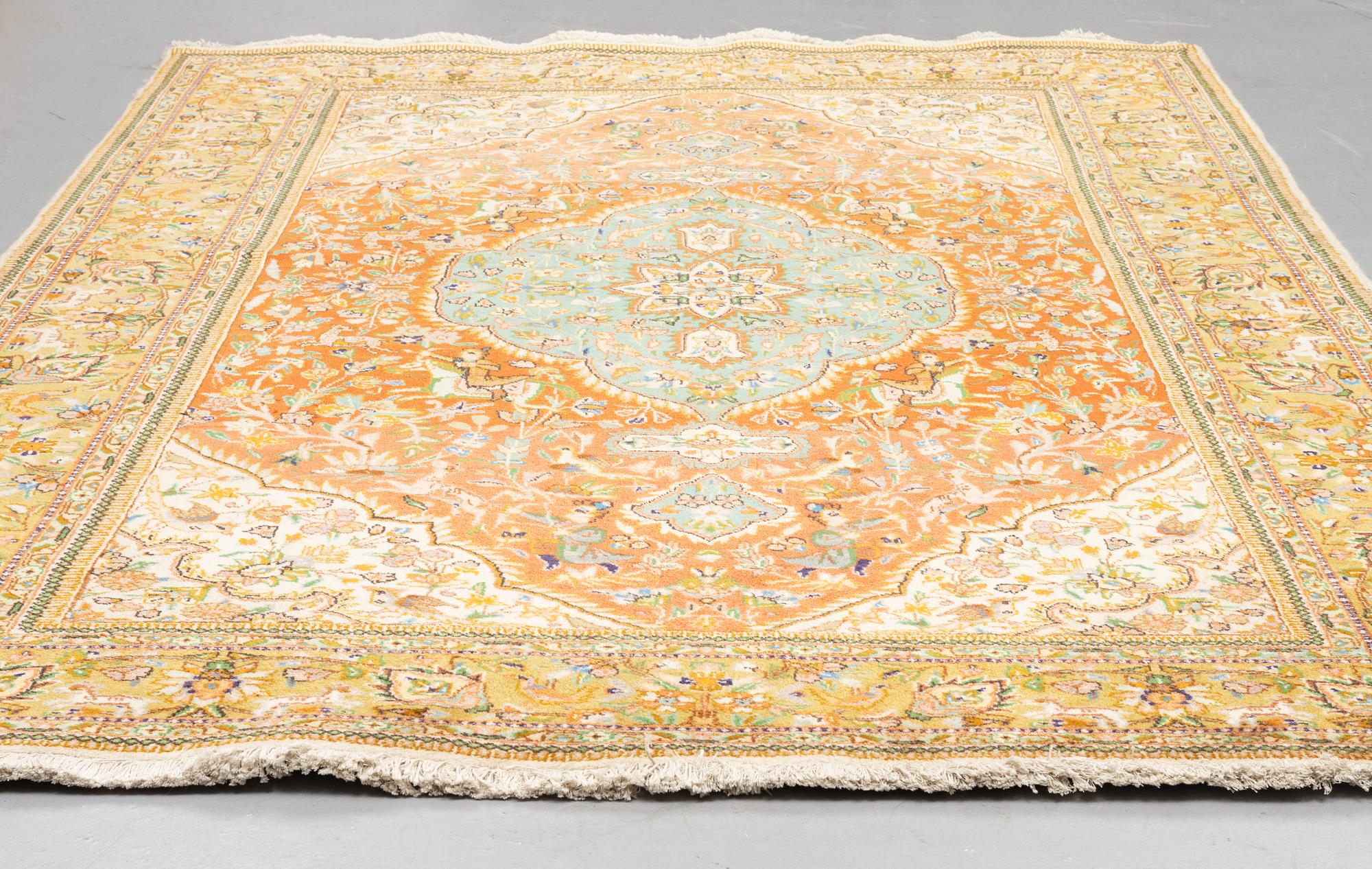 Matta, orientalisk figural, ca 294 x 200 cm.