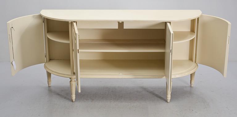 SIDEBOARD, Gustaviansk stil, 1900-talets andra hälft.