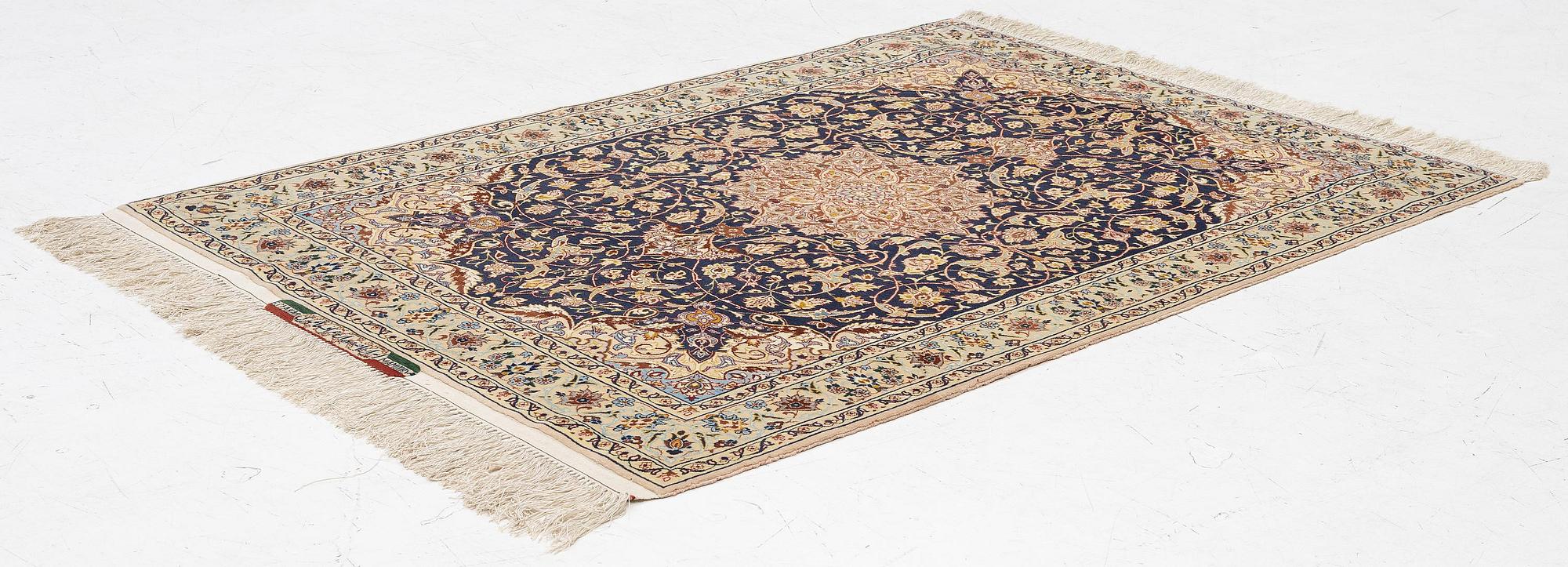 Matta, semiantik Isfahan, centrala Persien, signerad Mamoury, ca 163 x 109 cm.