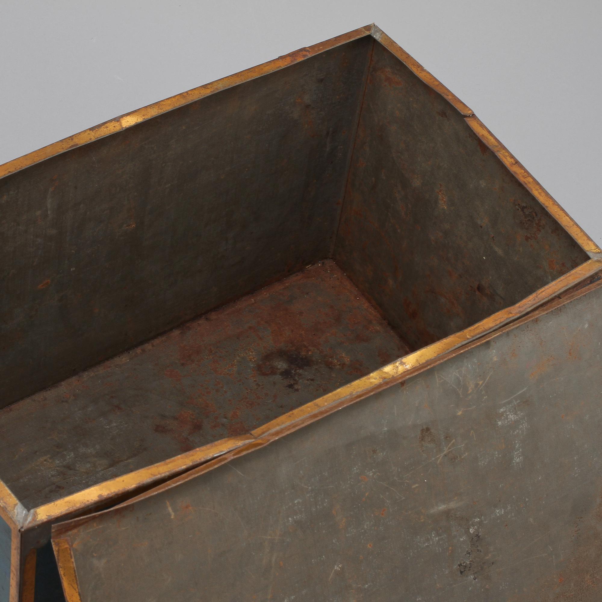 PARTI BURKAR, 6 st, plåt, 1900-tal.