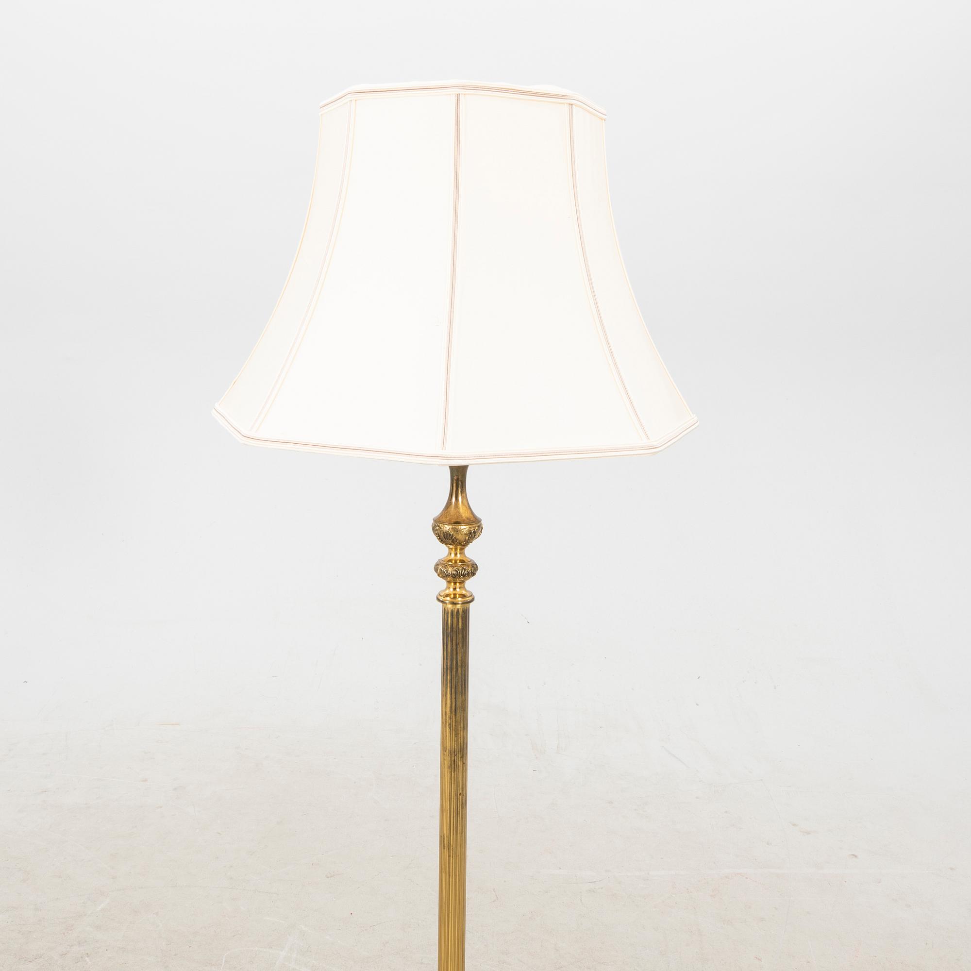Golvlampa 1900-talets mitt.