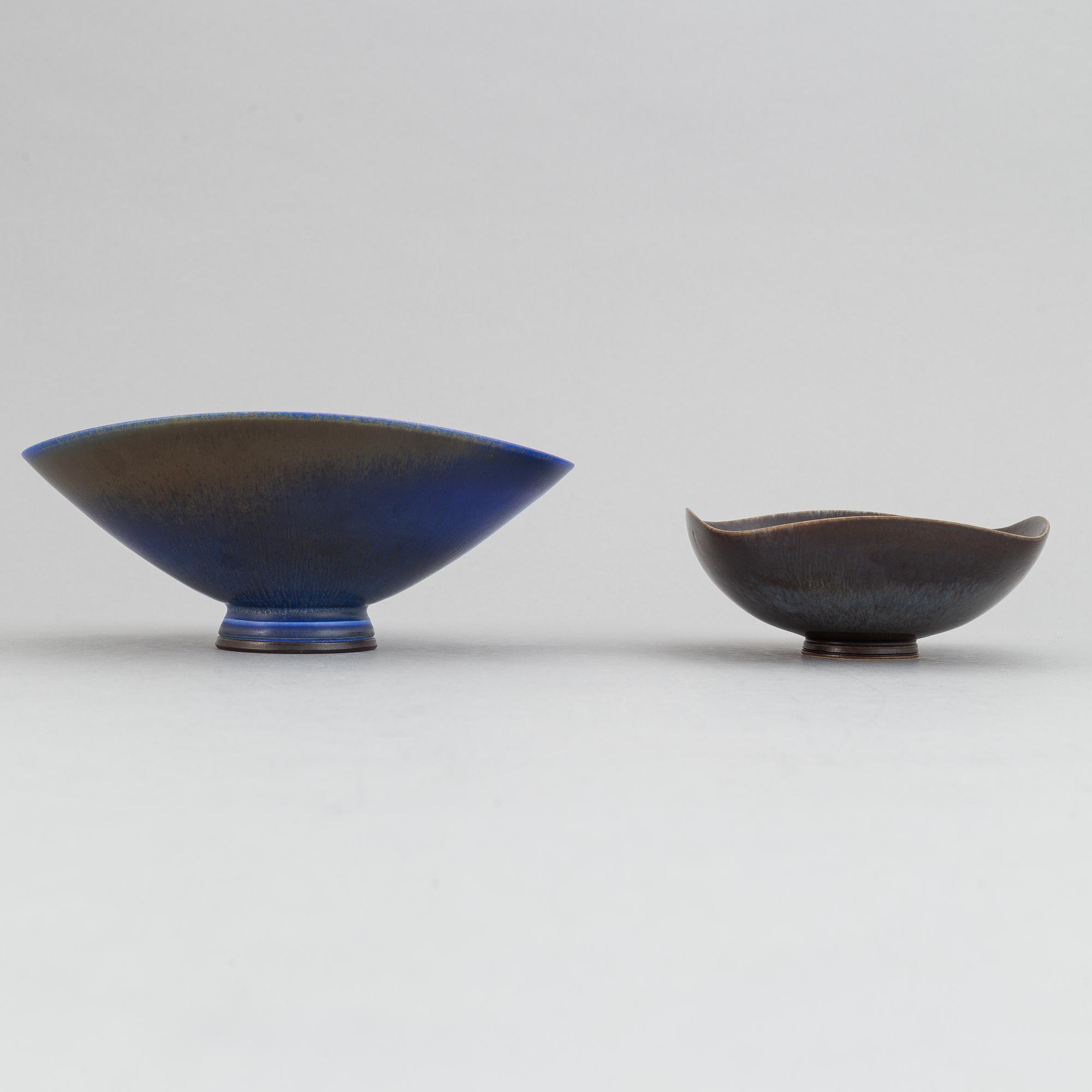 Berndt Friberg, a set of two stoneware bowls, Gustavsbergs studio 1952 and 1962.