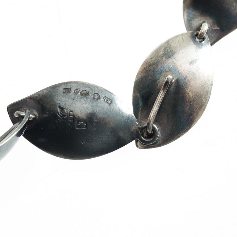 COLLIER, sterling, Sigurd Persson för  Stigbert, Stockholm, 1954. Vikt ca 45 gr.