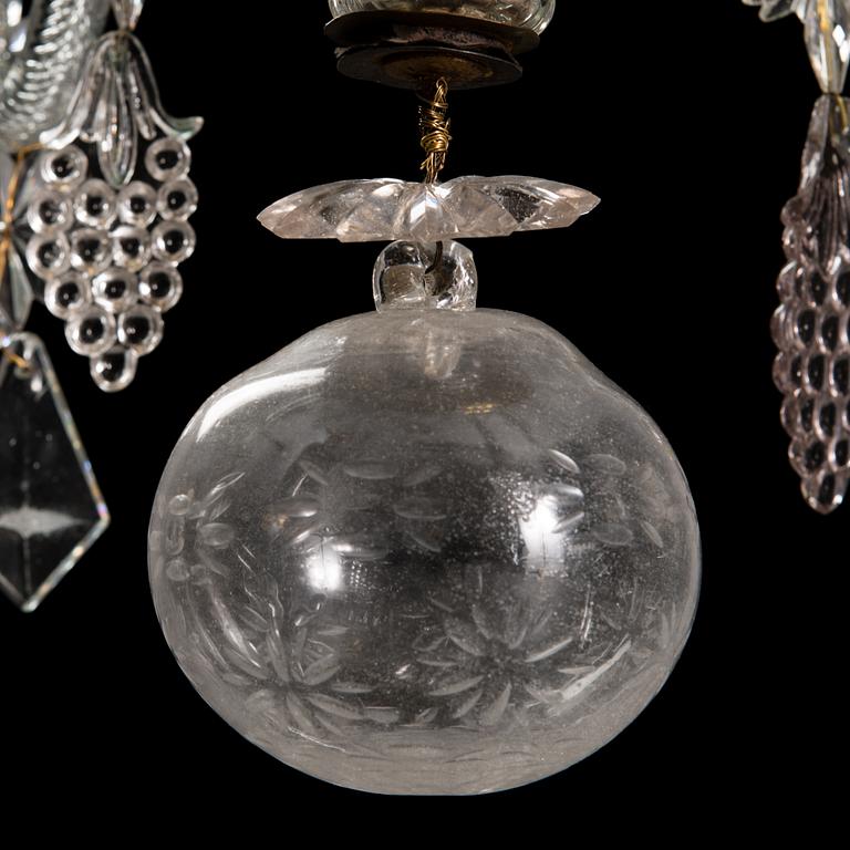 A 18TH CENTURY A GERMAN/BOHEMIAN GLASS CHANDELIER.