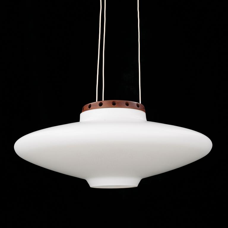 TAKLAMPA, "Ufo", modell 565, Luxus, 1900-talets tredje kvartal.