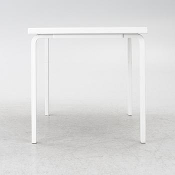 Alvar Aalto, Table, Artek, 2000.