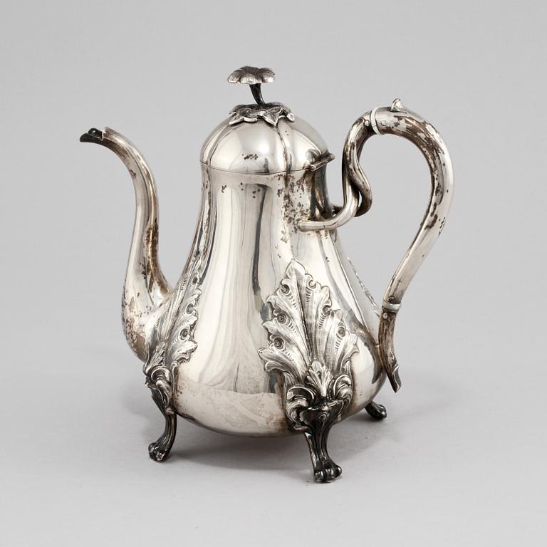 KAFFEKANNA, silver, Gustaf Dahlgren, Malmö, 1860. Vikt 645 g.