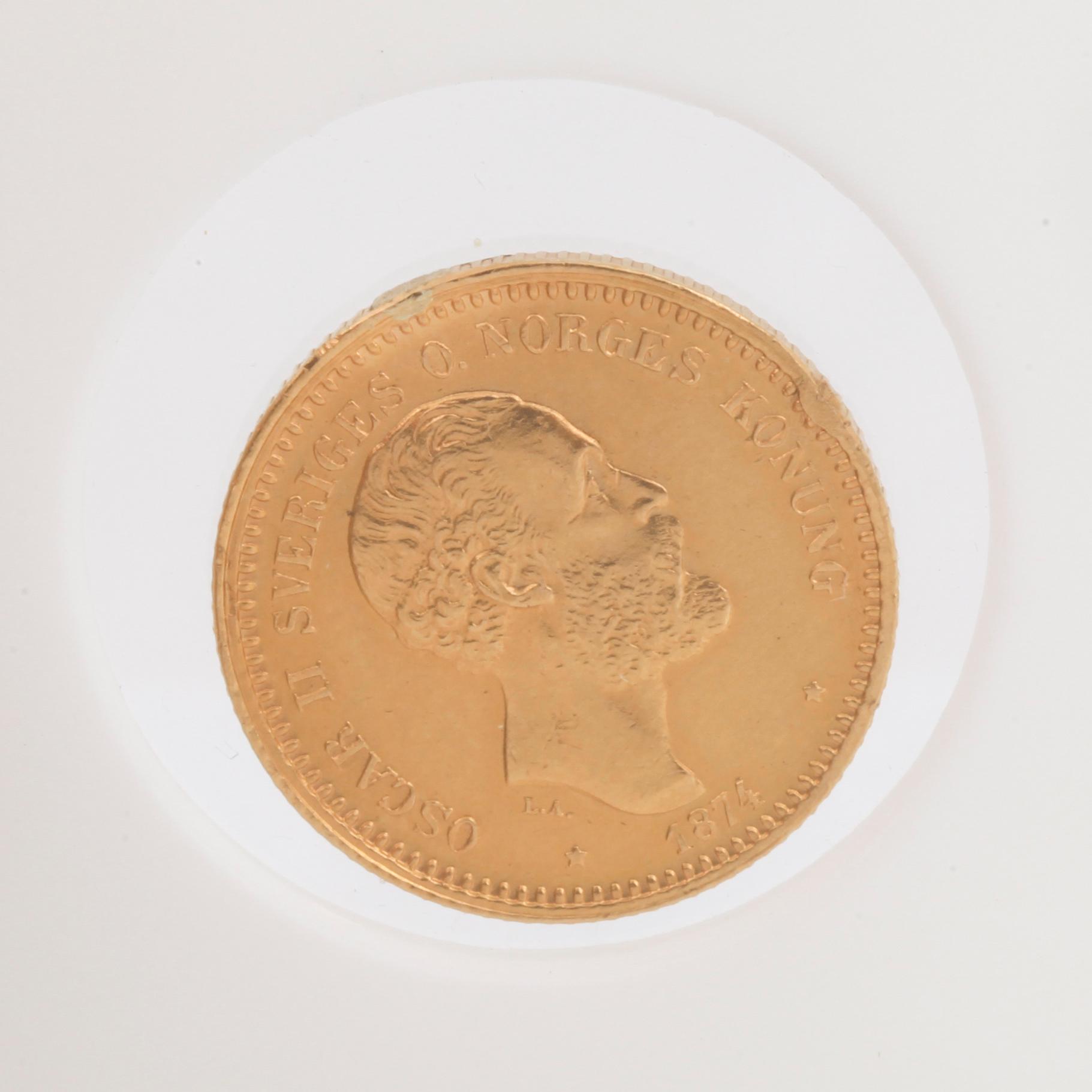 GULDMYNT, 10 kronor, Oscar II, Sverige och Norge 1874. Vikt ca 4 gram.