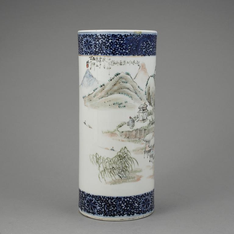 VAS, porslin, Kina, 1800/1900-tal.