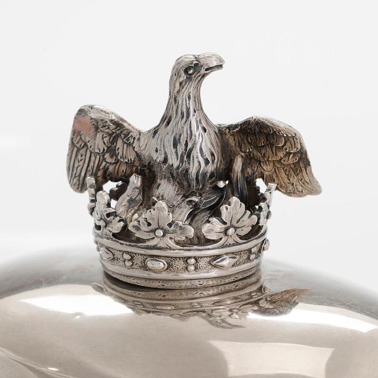 A mid-18th-century sterling silver tureen, mark of Peter Archambo II and Peter Meure, London 1753.