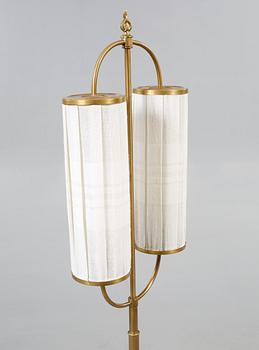 GOLVLAMPA, omkring 1900-talets mitt.