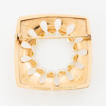 Brooch, 14K gold with cultured pearls, E. Granit Finland 1967.