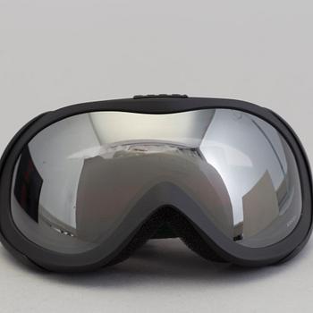 A pair of Gucci model GG 1653 M00502 ski goggles.