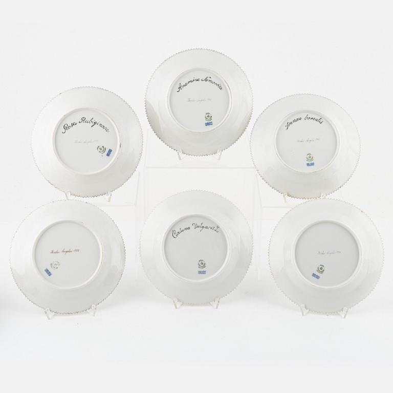 Assietter, 12 st, porslin, "Flora Danica" (Hausmålerai), Royal Copenhagen, Denmark.