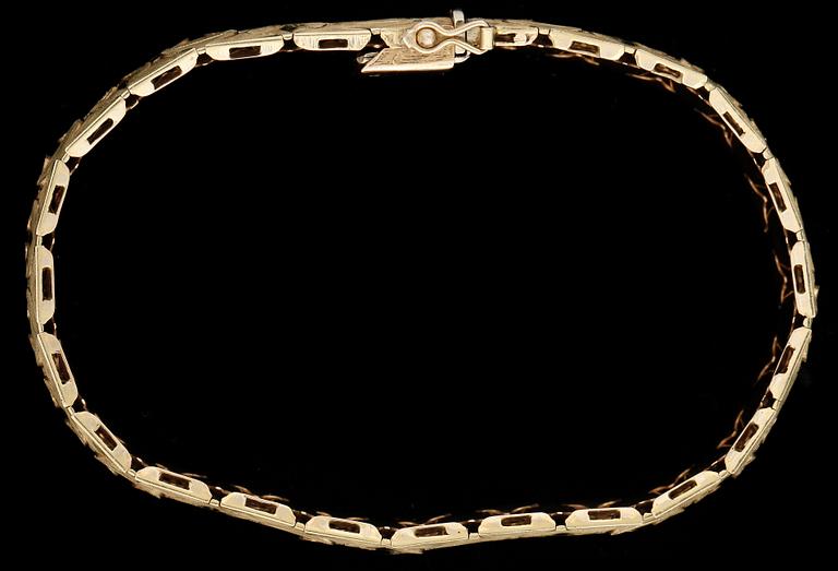 ARMBAND, 18k guld, troligen Italien. Vikt ca 34 g.