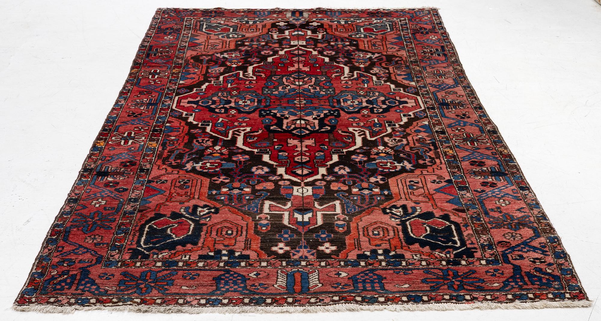 Rug, Nahavad, approx. 300 x 196 cm.
