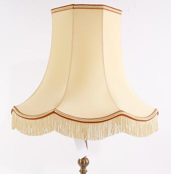 GOLVARMATUR, mässing, sent 1900-tal.