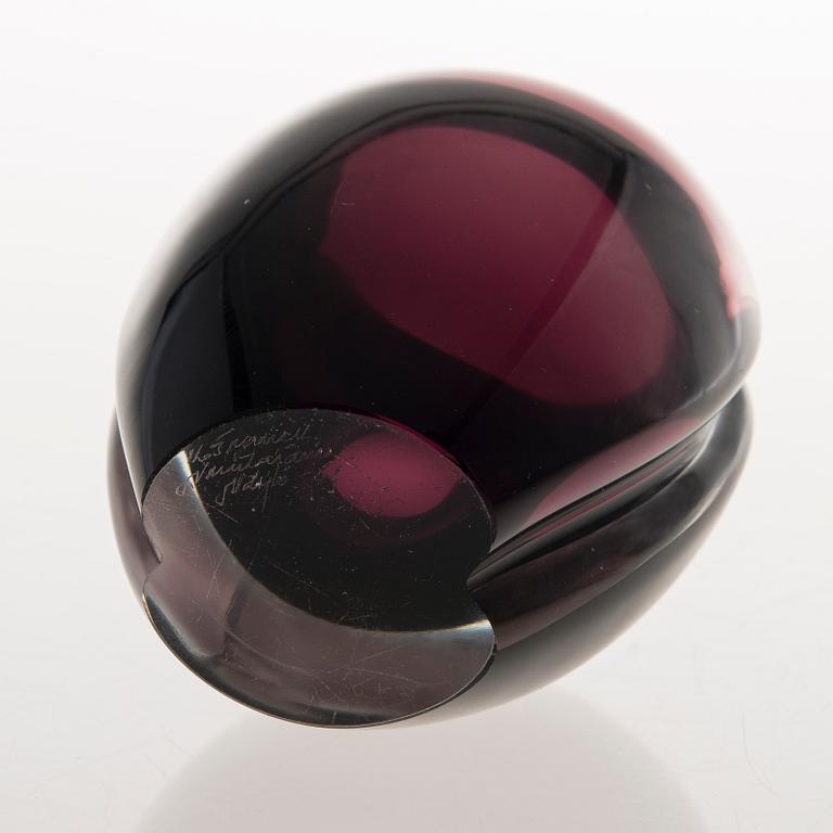 KAJ FRANCK, A KF106 glass vase signed K. Franck Nuutajärvi Notsjö, -58.