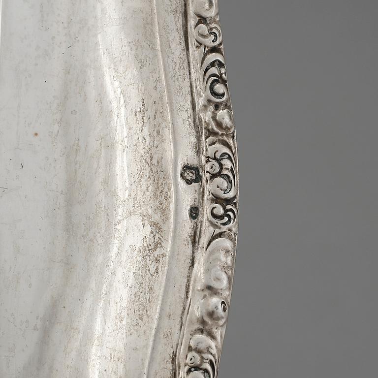 BRICKA, silver, Österrike-Ungern 1872-1922. Vikt ca 579 cm.