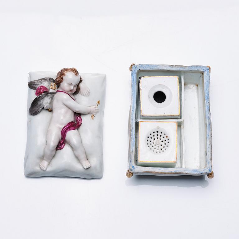 A porcelain inkwell and a box, decorated with putti. Probably by the Gardner  Porcelain Factory, Moscow,