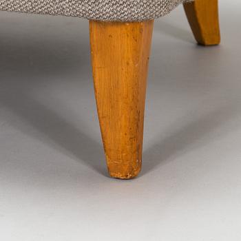 Ilmari Lappalainen, a pair of mid-20th-century 'Laila' armchairs for Asko, Finland.