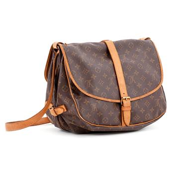 379. LOUIS VUITTON, a monogram canvas shoulder bag, "Saumur 35".