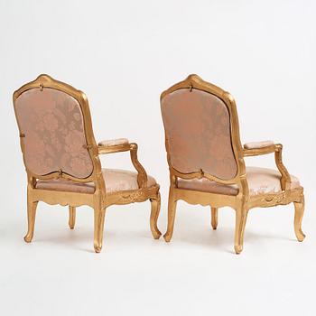 KARMSTOLAR, ett par. Stockholmsarbeten, tillskrivna Carl Magnus Sandberg (mästare 1759-1789), Rokoko.