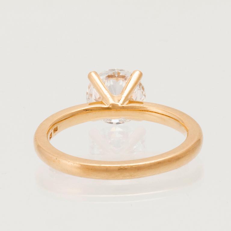 Ring 18K guld med runda briljantslipade diamanter, GIA report.