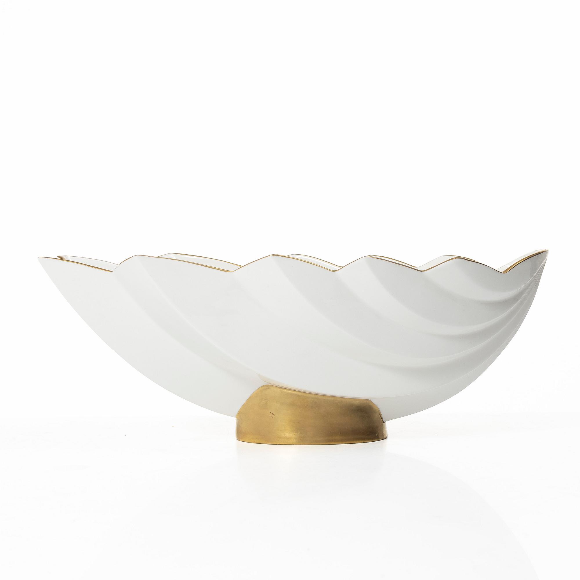 Karin Björquist, A shell shaped serving dish 'Pliss' from the Nobel dinner service, Gustavsberg, post 1991.
