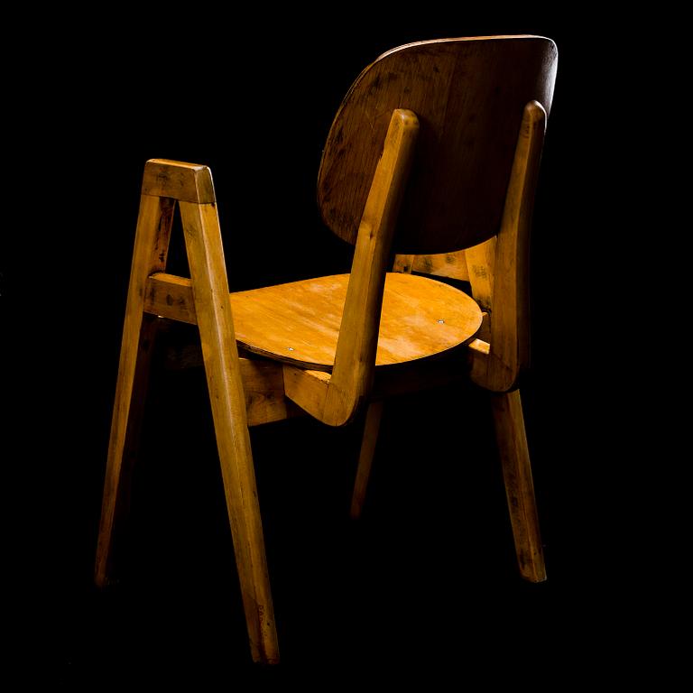 ILMARI TAPIOVAARA, STUDENT CHAIR. Ekwall, early 1950s.