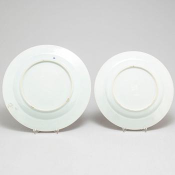 FAT, tre (2+1) stycken, kompaniporslin. Qingdynastin, Qianlong (1736-95).