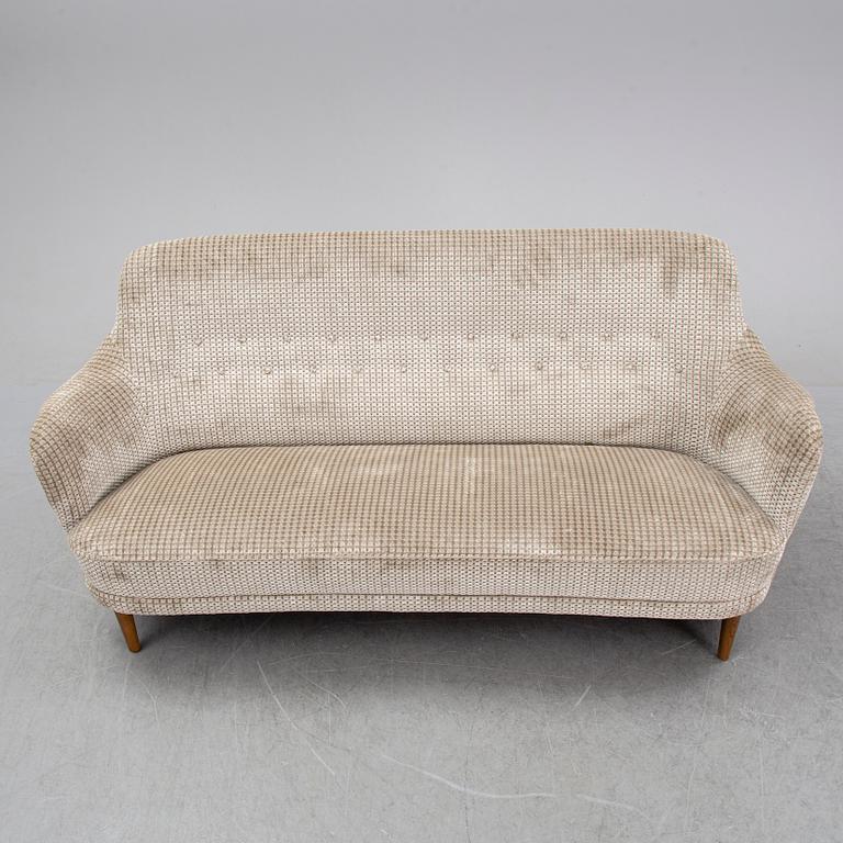 Carl Malmsten a 'Samsas' sofa, OH Sjögren, Tranås 1986.