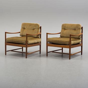 A pair of 1960s easy chairs.