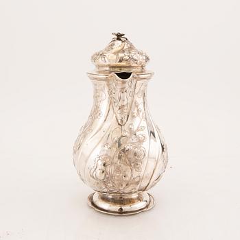 A 20th century Neo Rococo silver coffee pot (no hallmarks), weight 823 grams.