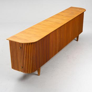Bertil Fridhagen, a rare elm sideboard, Svenska Möbelfabrikerna, Bodafors, 1940s.