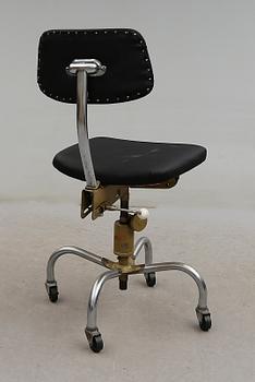 INDUSTRISTOL, 1900-talets andra hälft.