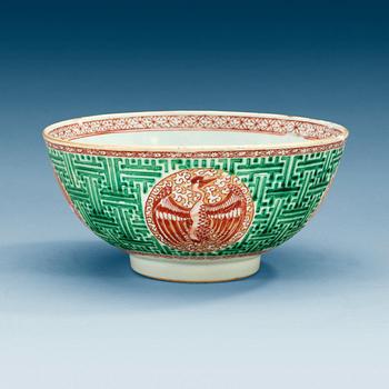 1479. A famille verte bowl, Qing dynasty, Kangxi (1662-1722).