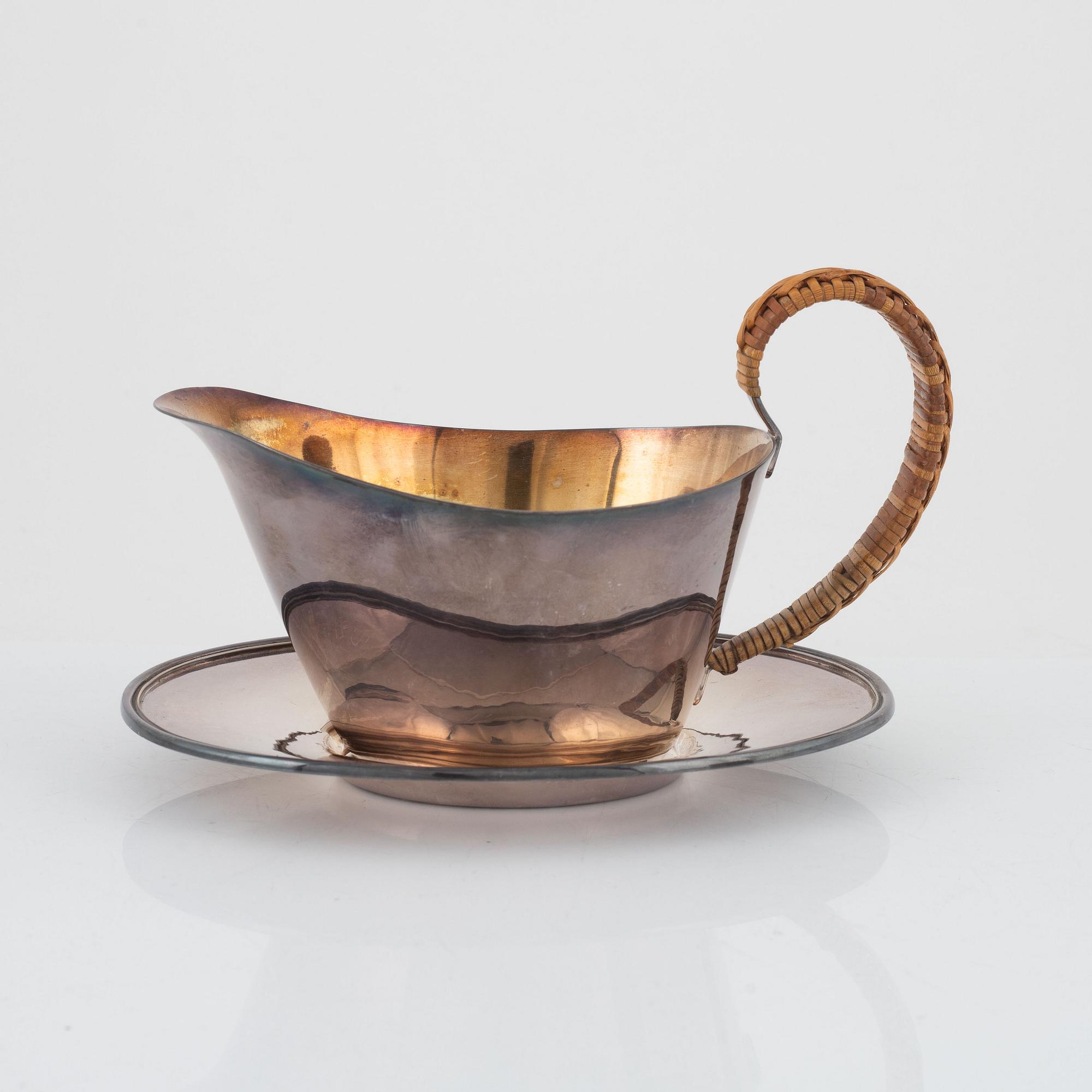 Ainar Axelsson, sauce boat with tray, sterling silver, GAB, Stockholm, 1952.