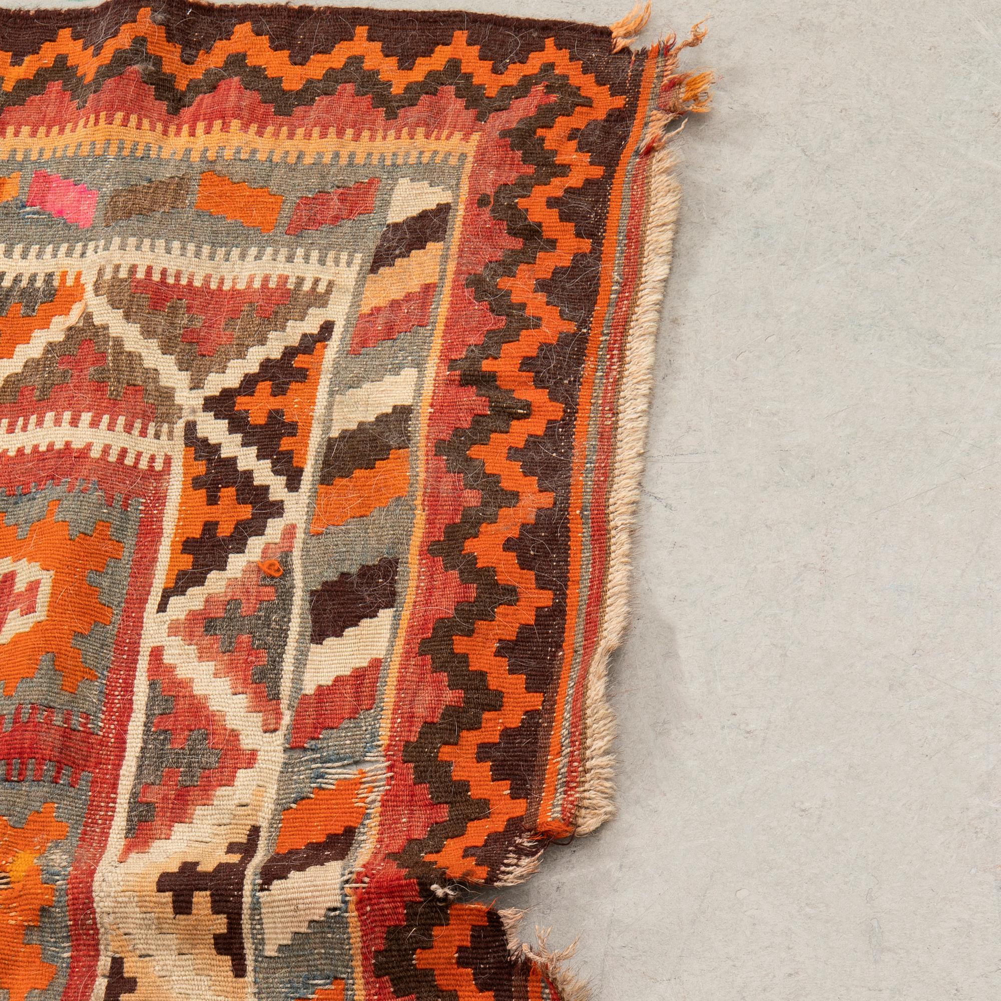Carpet Kelim semi-antique approx. 248x140 cm.
