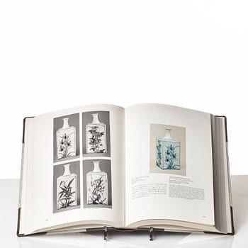 Masterpieces of Korean Art, three volumes, Byung-Chang Rhee. Tokyo: privatly published 1978.