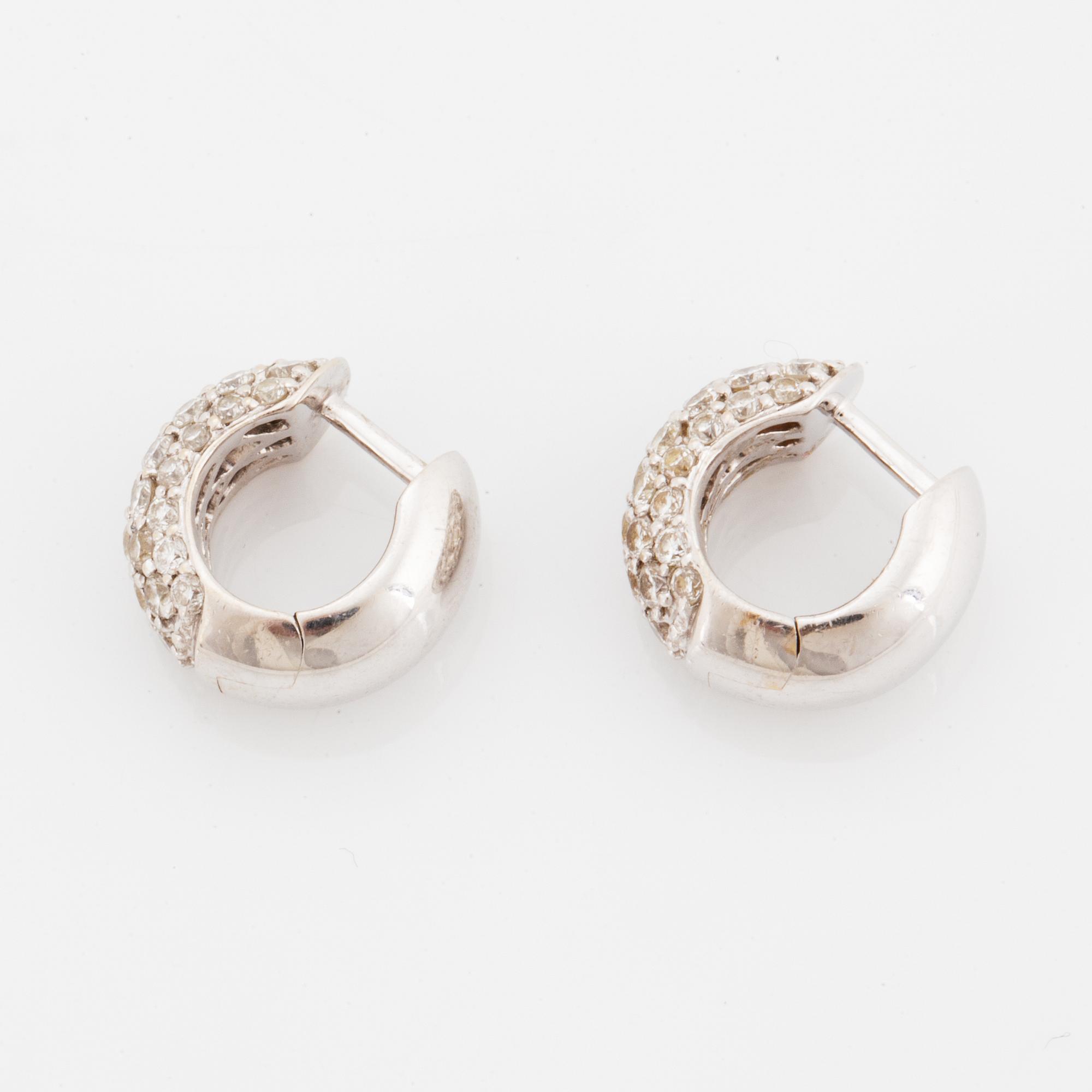 Pair of brilliant-cut diamond earrings, pavésetting, total ca 1.16 ct.