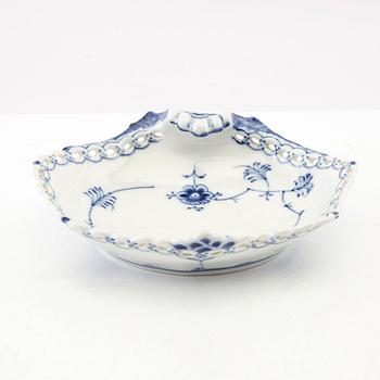 Service "Musselmalet Full Lace and Half Lace" approx. 40 pcs Royal Copenhagen, Denmark porcelain.