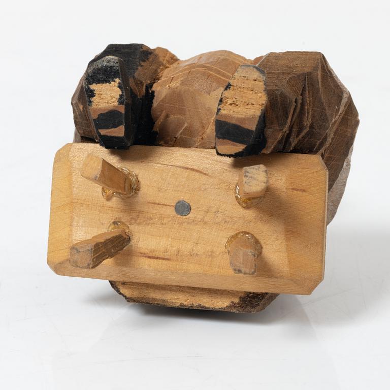 Axel Petersson Döderhultarn, Milkmaid and cow.