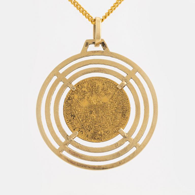 Gold coin pendant, setting 14K gold, with 18K gold chain.