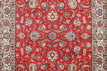 A Tabriz carpet, c. 347 x 225 cm.